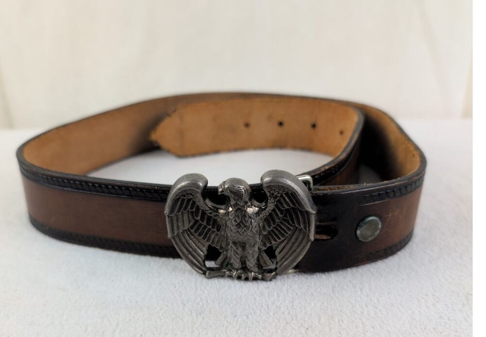 Vintage Avon Silver Eagle buckle brown leather belt Made in USA Size 32 Western